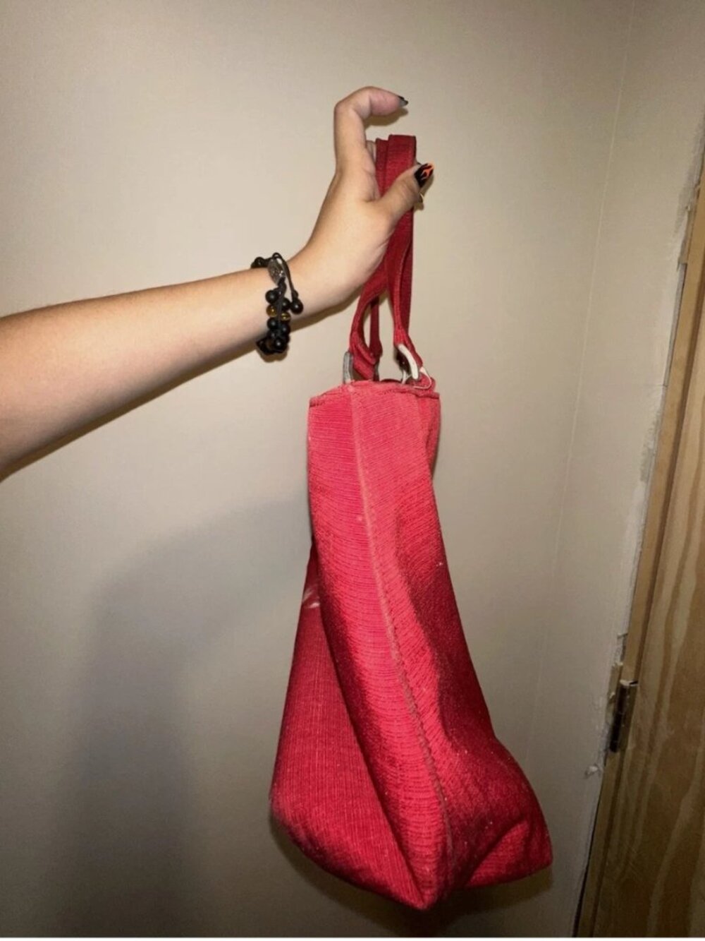 Basic Red Medium Size Purse - Picture 2 of 3